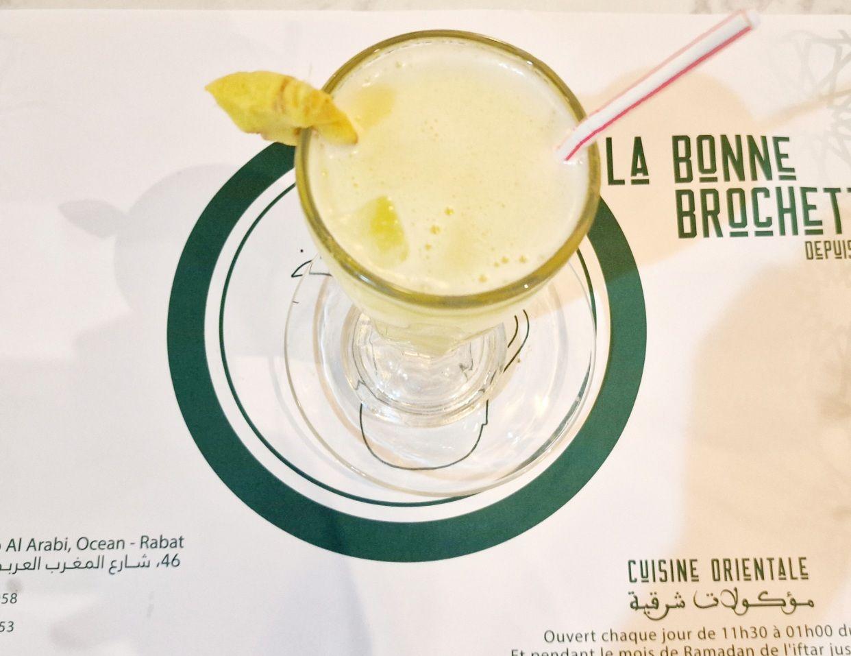 Jus de citron au gingembre frais