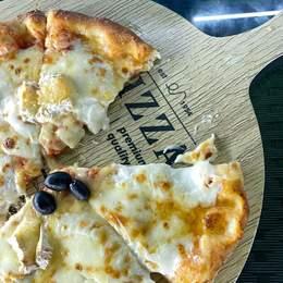 Pizza 4 Fromages * Médium *