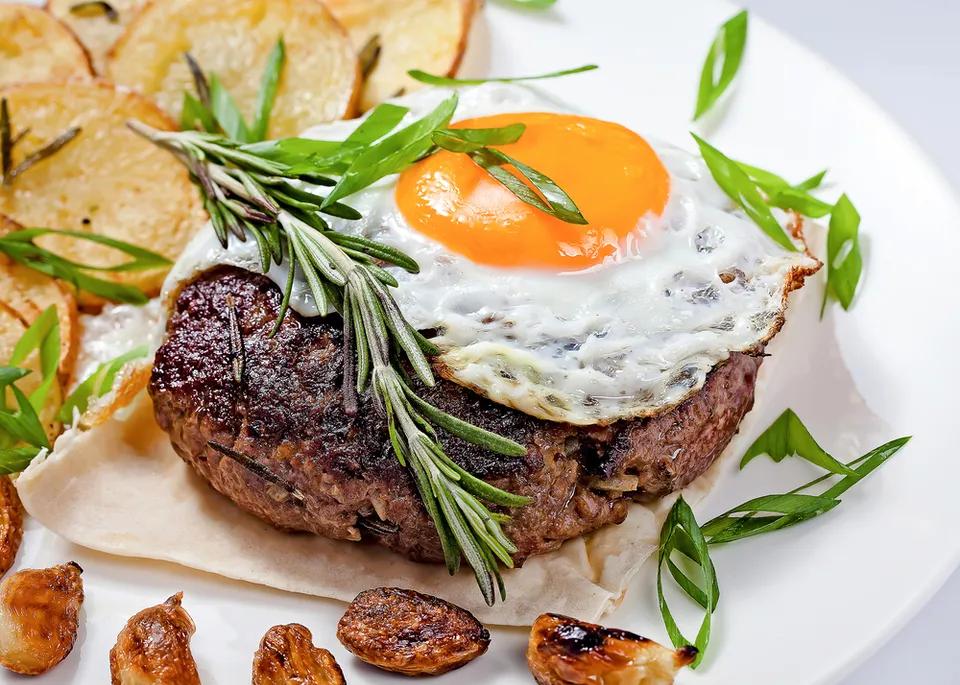 Plat Steak Haché a Cheval