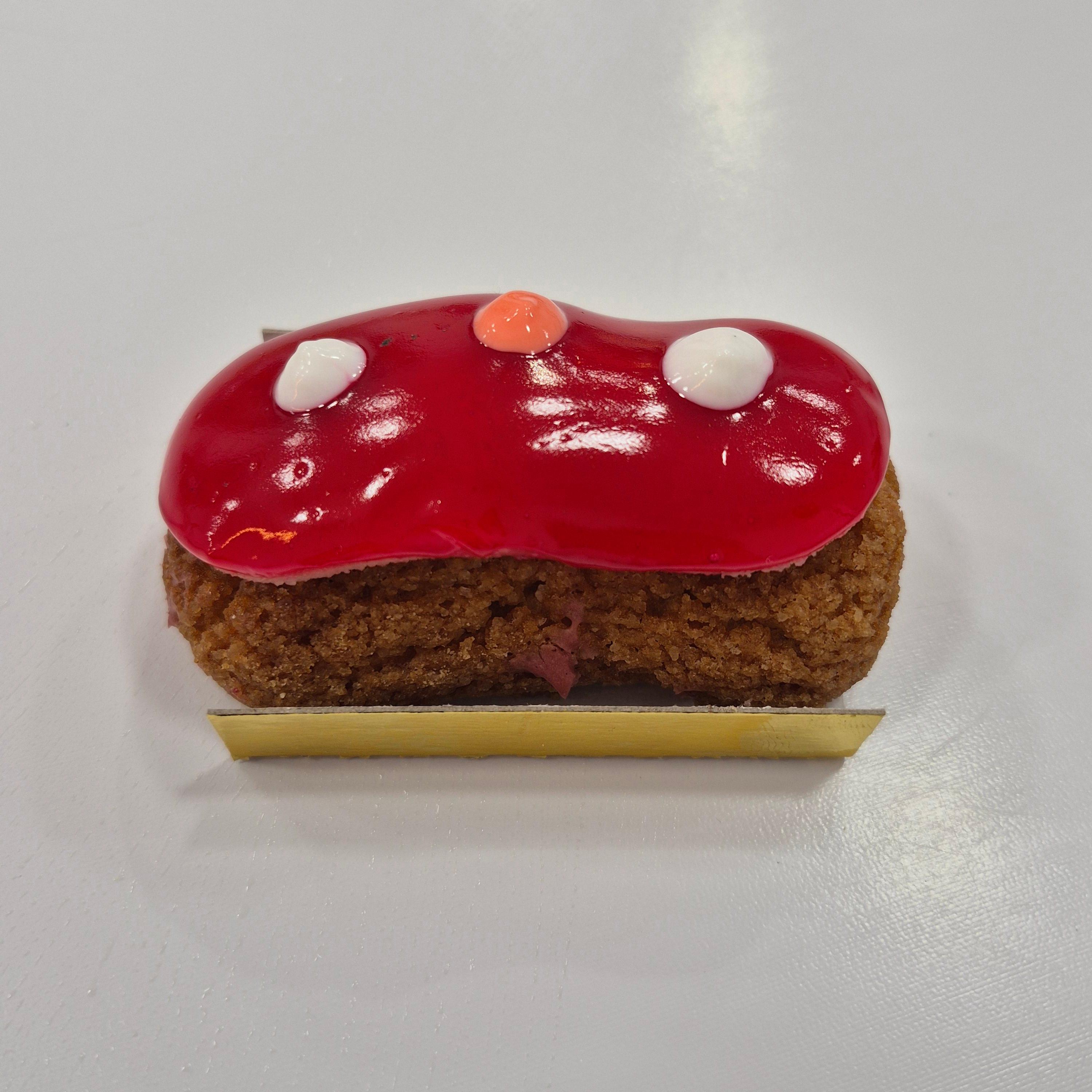 Mini Raspberry Eclair