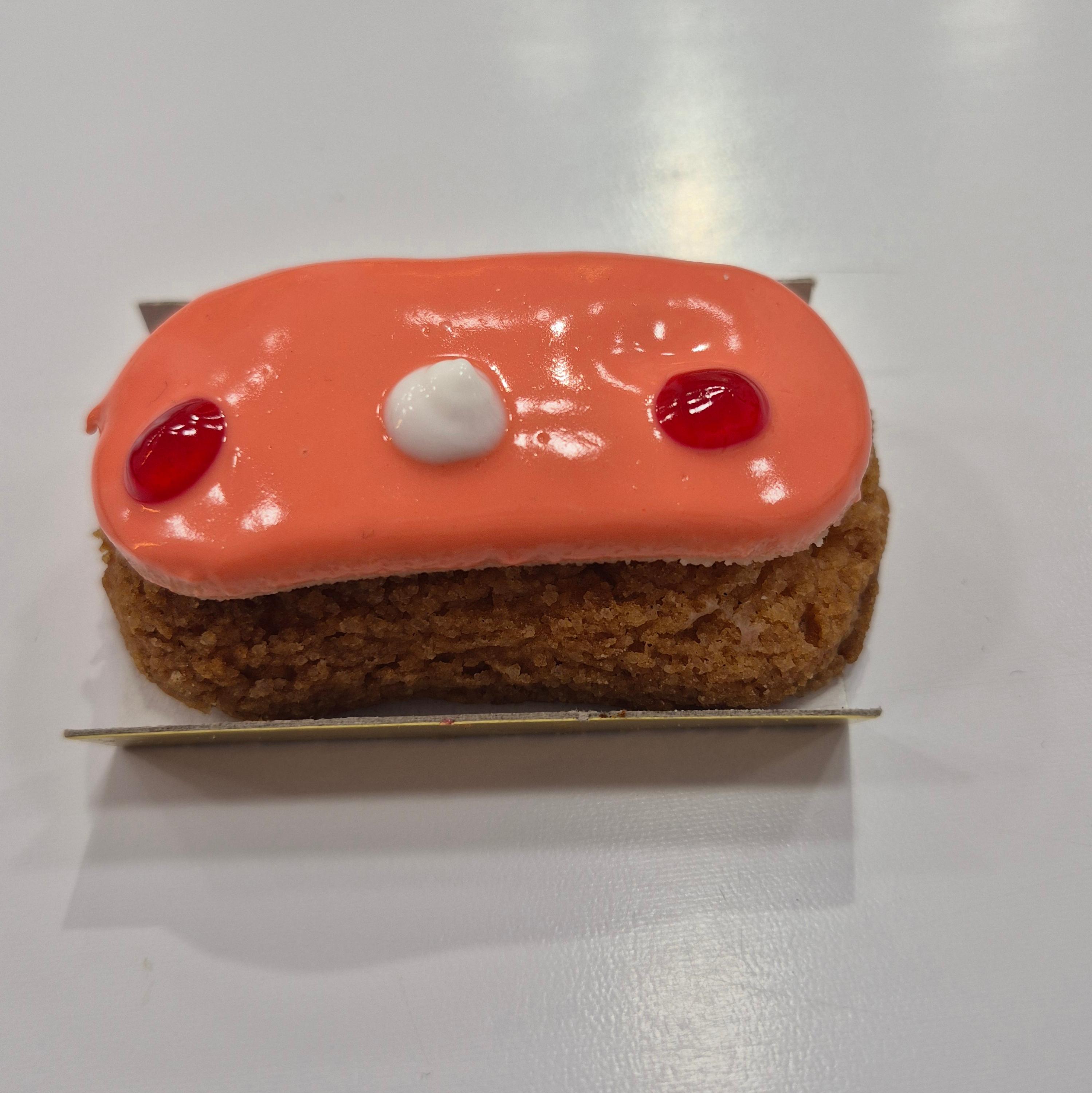 Mini Strawberry Eclair