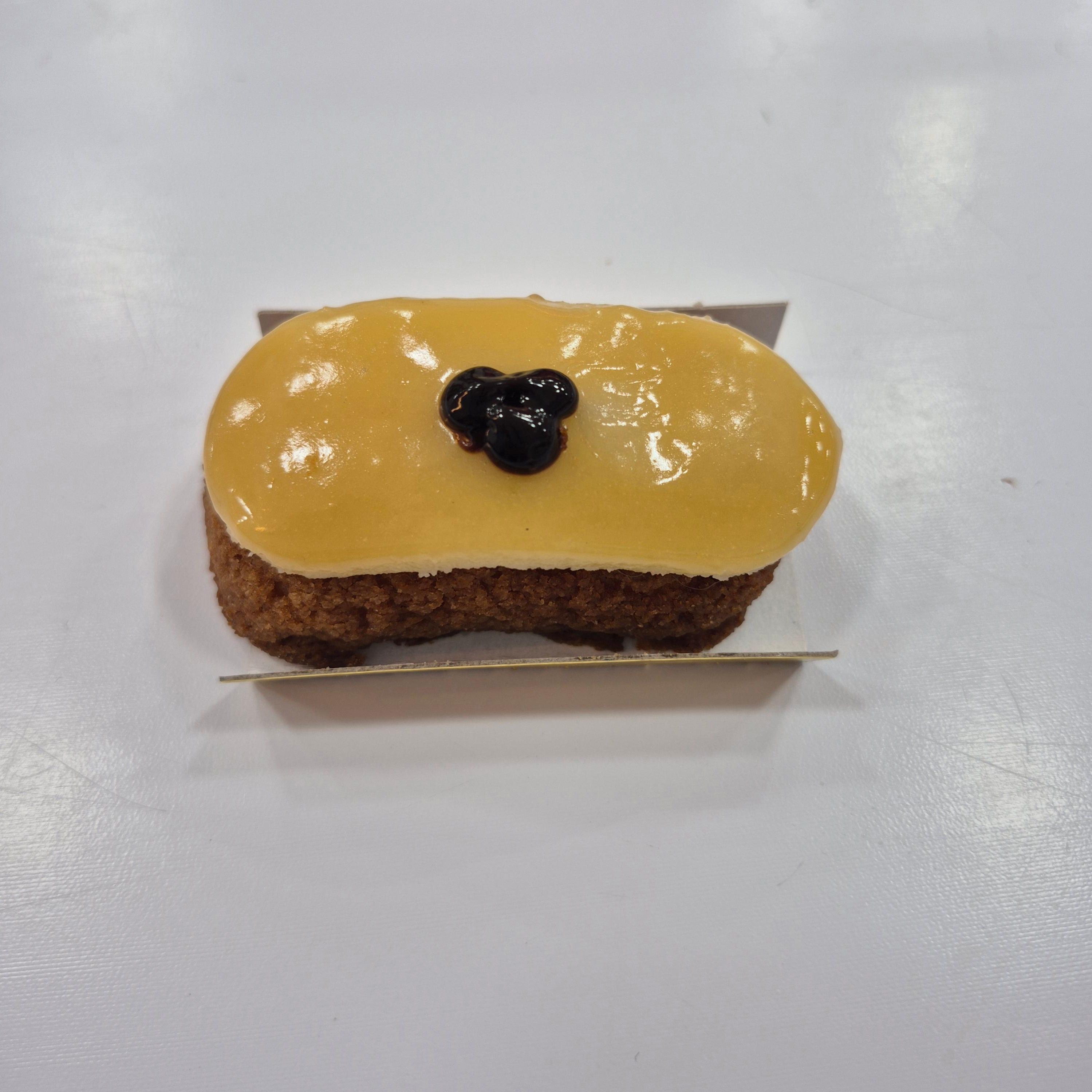 Mini Caramel Eclair