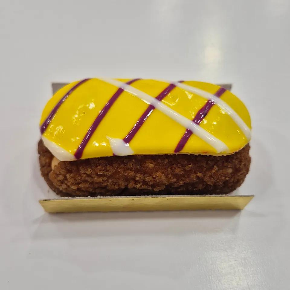 Mini Passion fruit Eclair