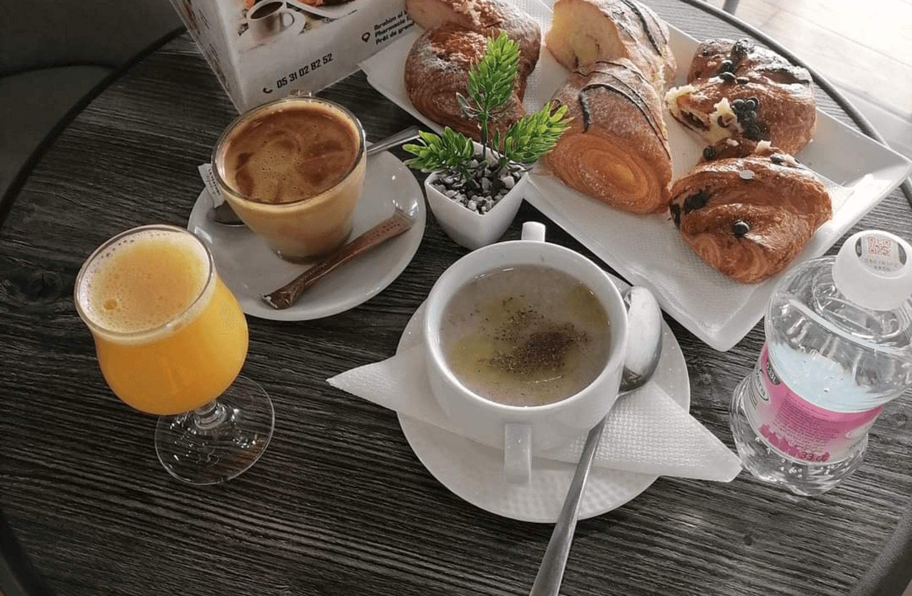 Petit Déjeuner Français