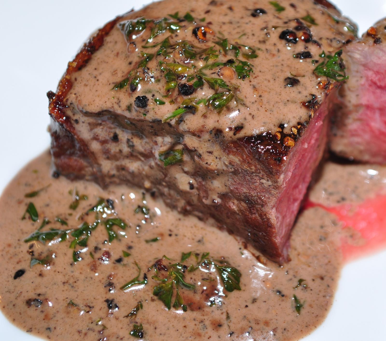 Filet Sauce au Poivre