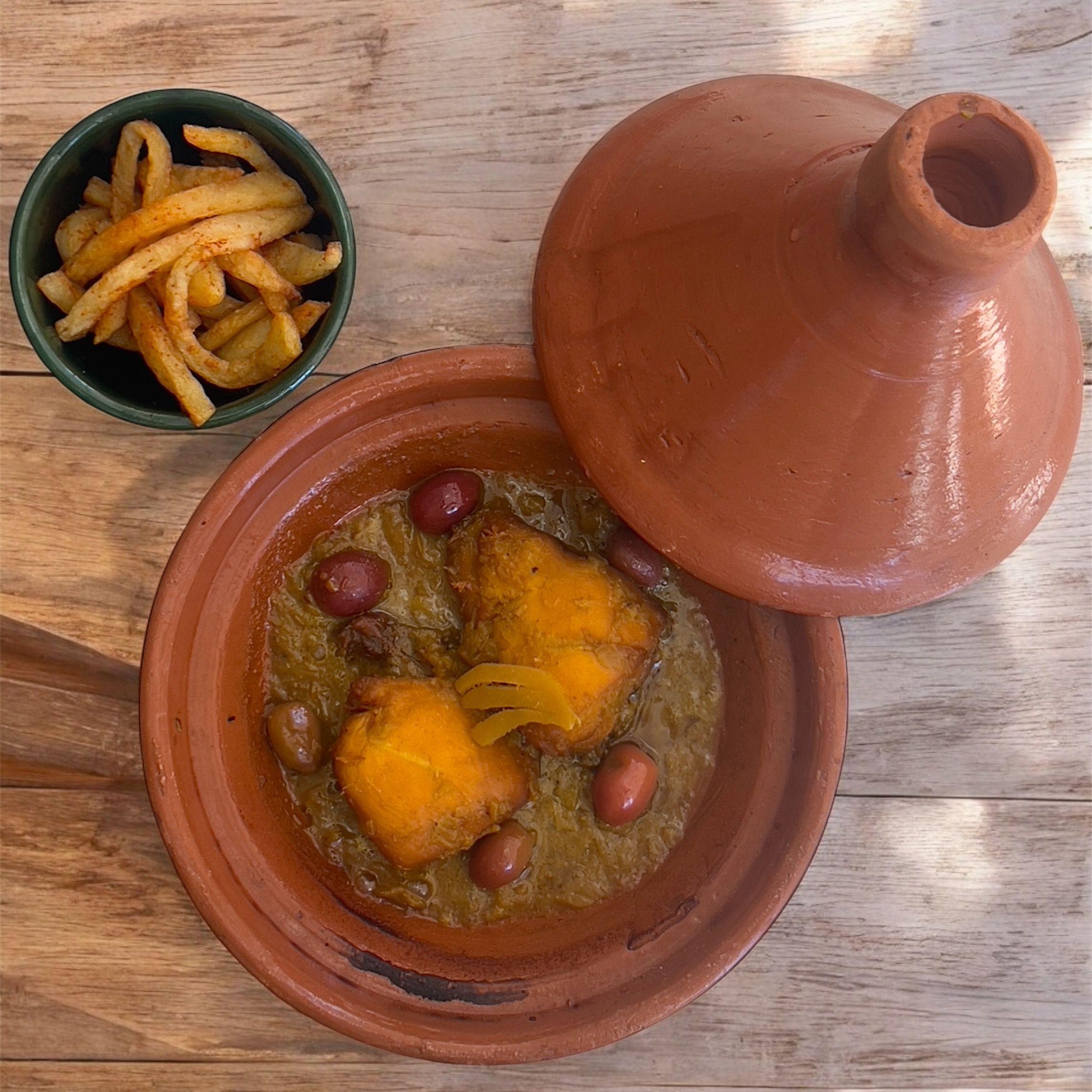 Tajine De Poulet Aux Olives Et Citron Confit + frites