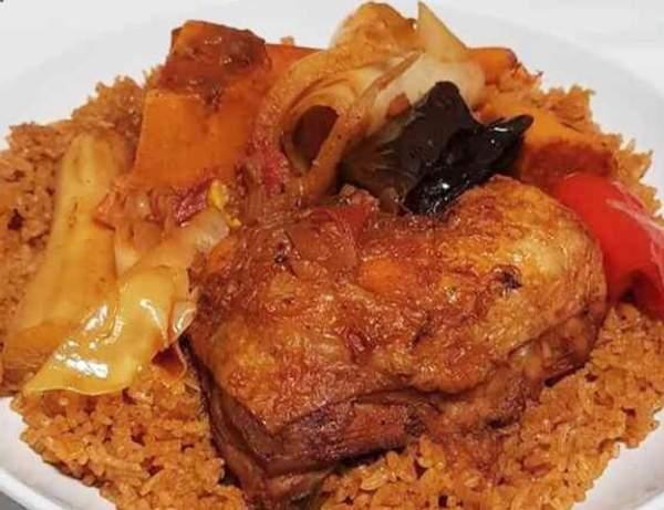 Thiep Rouge Au Poulet