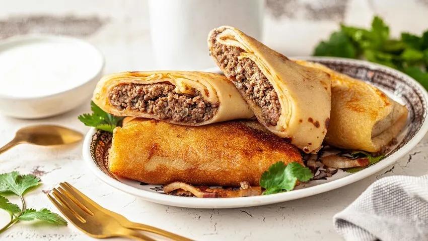 Crêpe au Fromage et Viande Hachée