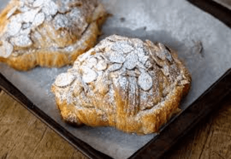 Croissant aux Amandes