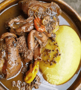 Foutou Sauce djoumblé patte de boeuf