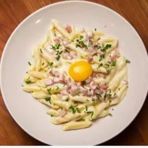Penne alla carbonara