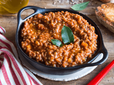 Pain Lentilles avec Mayo, Sauce Piquante, Viande