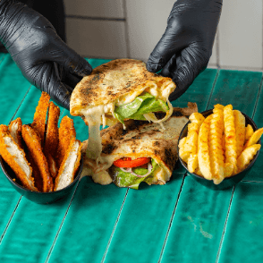 Makloub Poulet Pané Bords Farcis Mozza