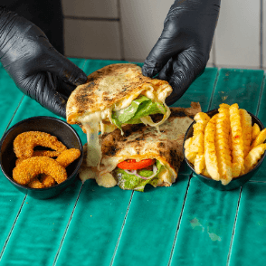 Makloub Crevettes Panées Bords farcis Mozza