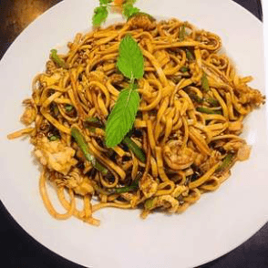 Nouilles Sautées Aux  Œufs  Et Légumes