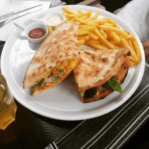 Makloub Thon Fromage