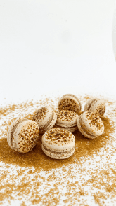 Macaron Crème Brûlée