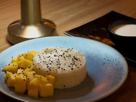 Mango sticky rice