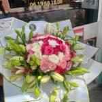 Bouquet Mélange De Roses Et Lys