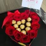 Boite De Fleurs Avec Chocolat