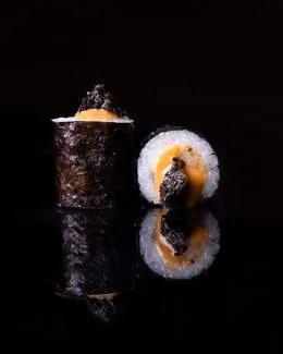 Hosomaki Dorade À La Truffe Avec Mayonnaise Japonaise
