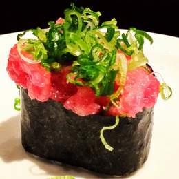 Gunkan Filet De Boeuf Avec Œuf De Caille