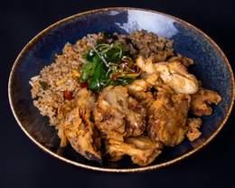Poulet Karaage Avec Riz Yakimeshi