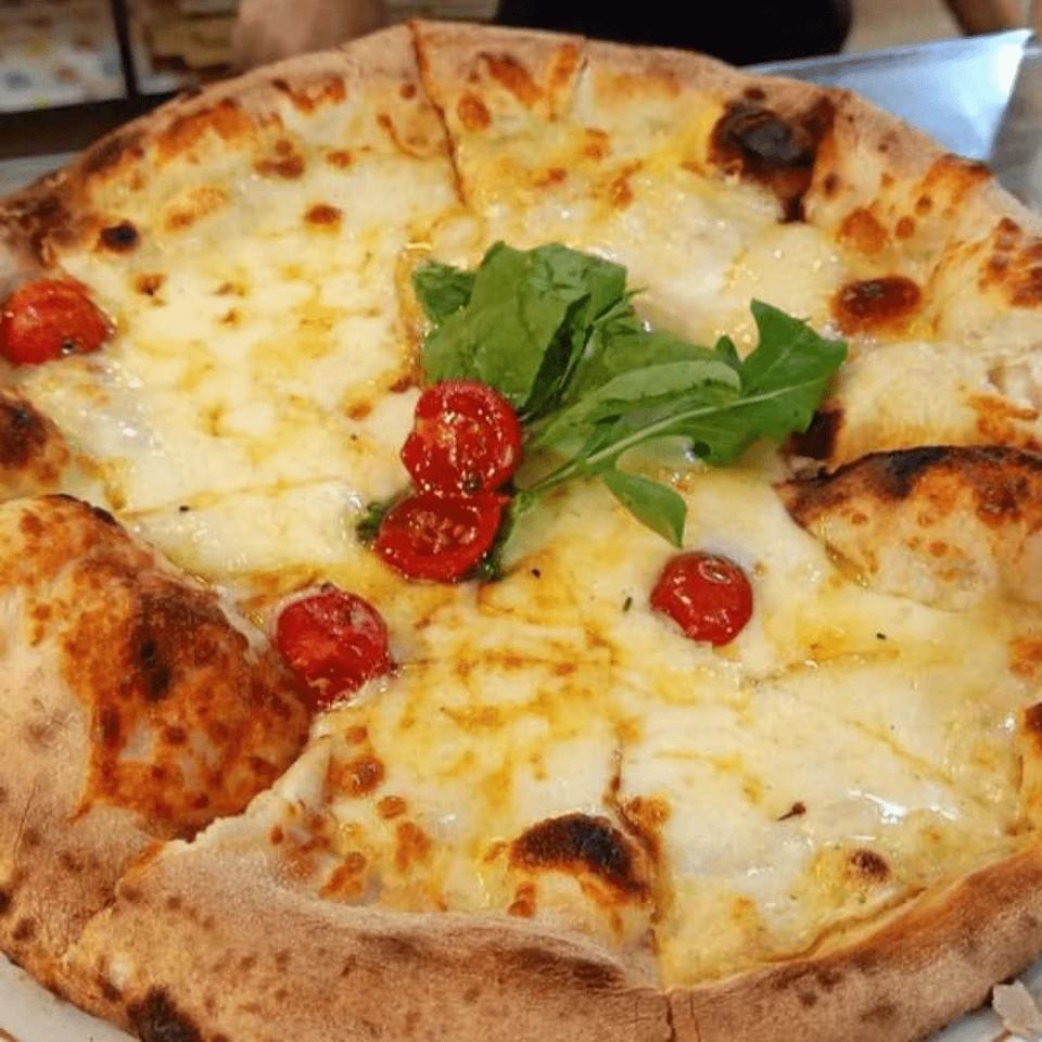 Pizza 4 Fromages