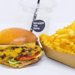 Menu Triple Cheeseburger