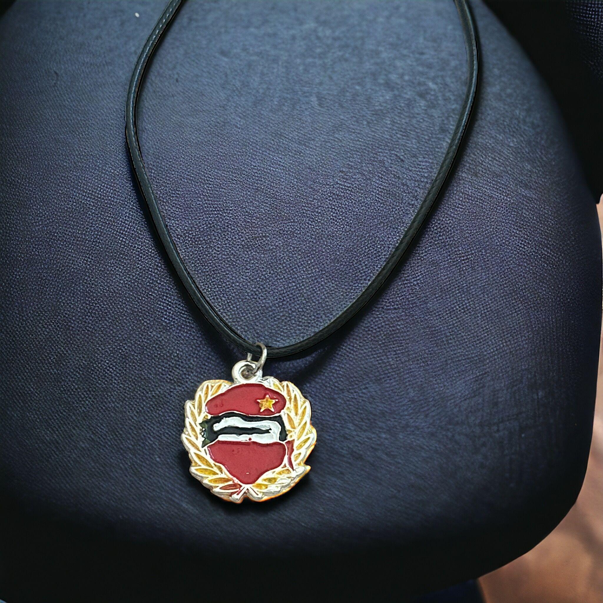 Collier winners Étoile