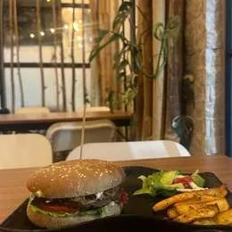 Le V Burger