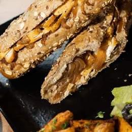 Sandwich Pollo Caramelisado