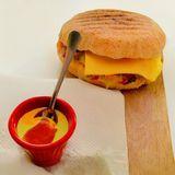 Khbiza Nuggets Fromage Epinards على الفحم