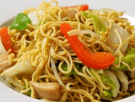 Mixao de Poulet et ses Nouilles Jaunes