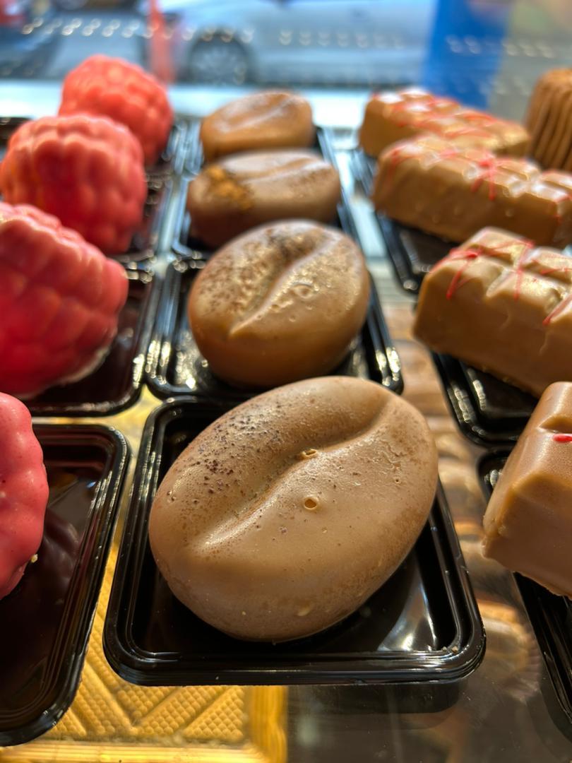 Trompe l’oeil cafe