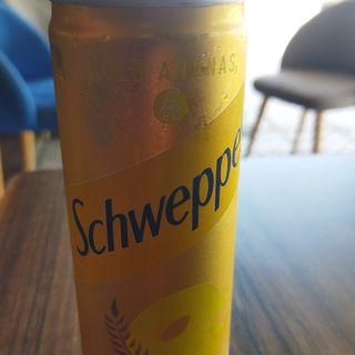 Schweppes Ananas