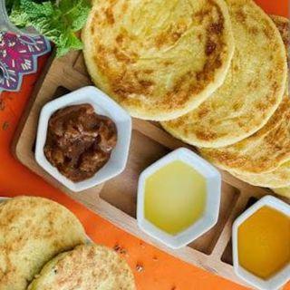 Harcha meloui fromage et miel