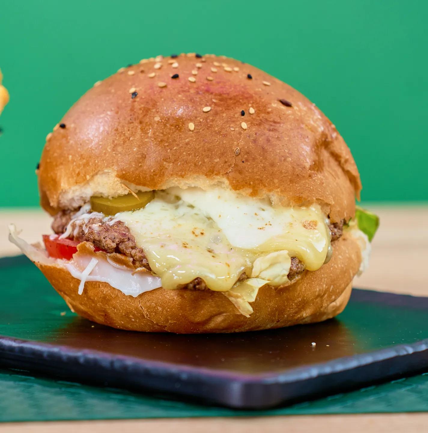 Burger Le Cheesy Me