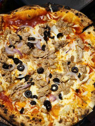 Pizza Tonno