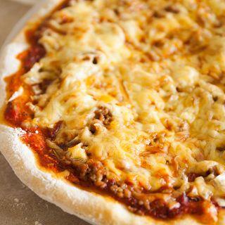 Pizza bolognaise