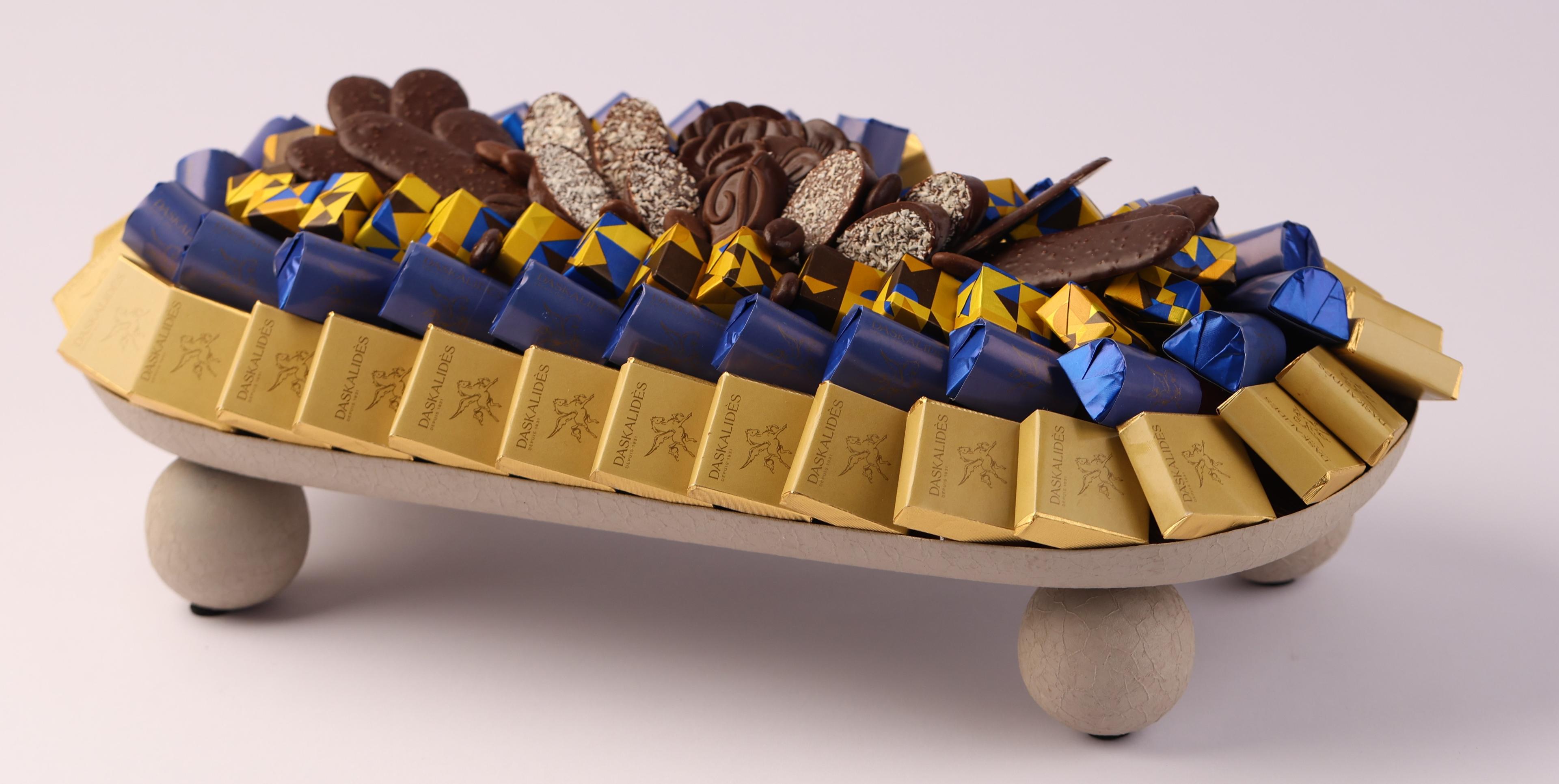 Plateau sur pieds sphériques Beige mat MM -1,3g