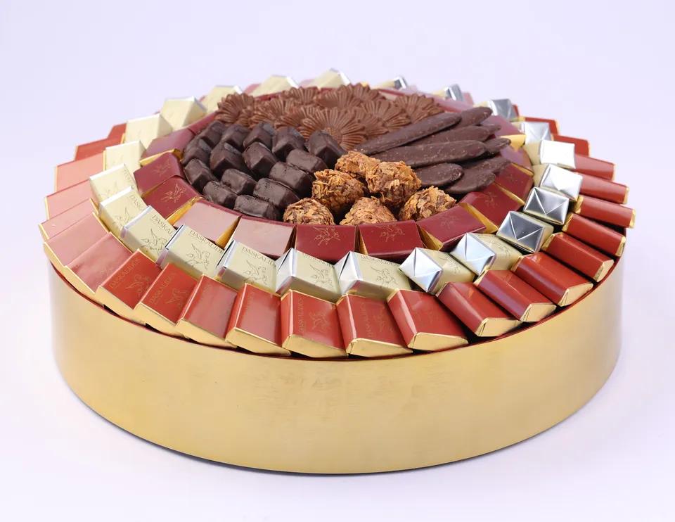 Plateau intemporel circulaire en métal doré -1,6kg
