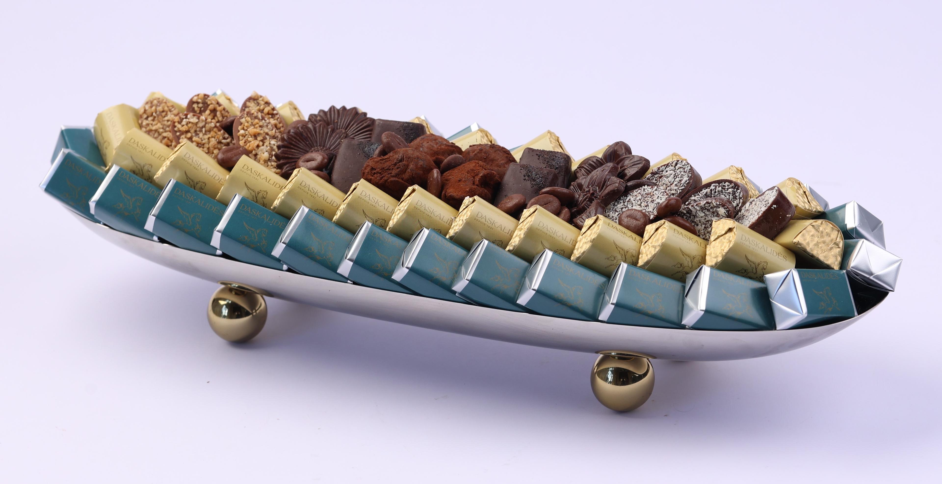 Ecrin chic en inox sur pieds or en longueur -1,1kg