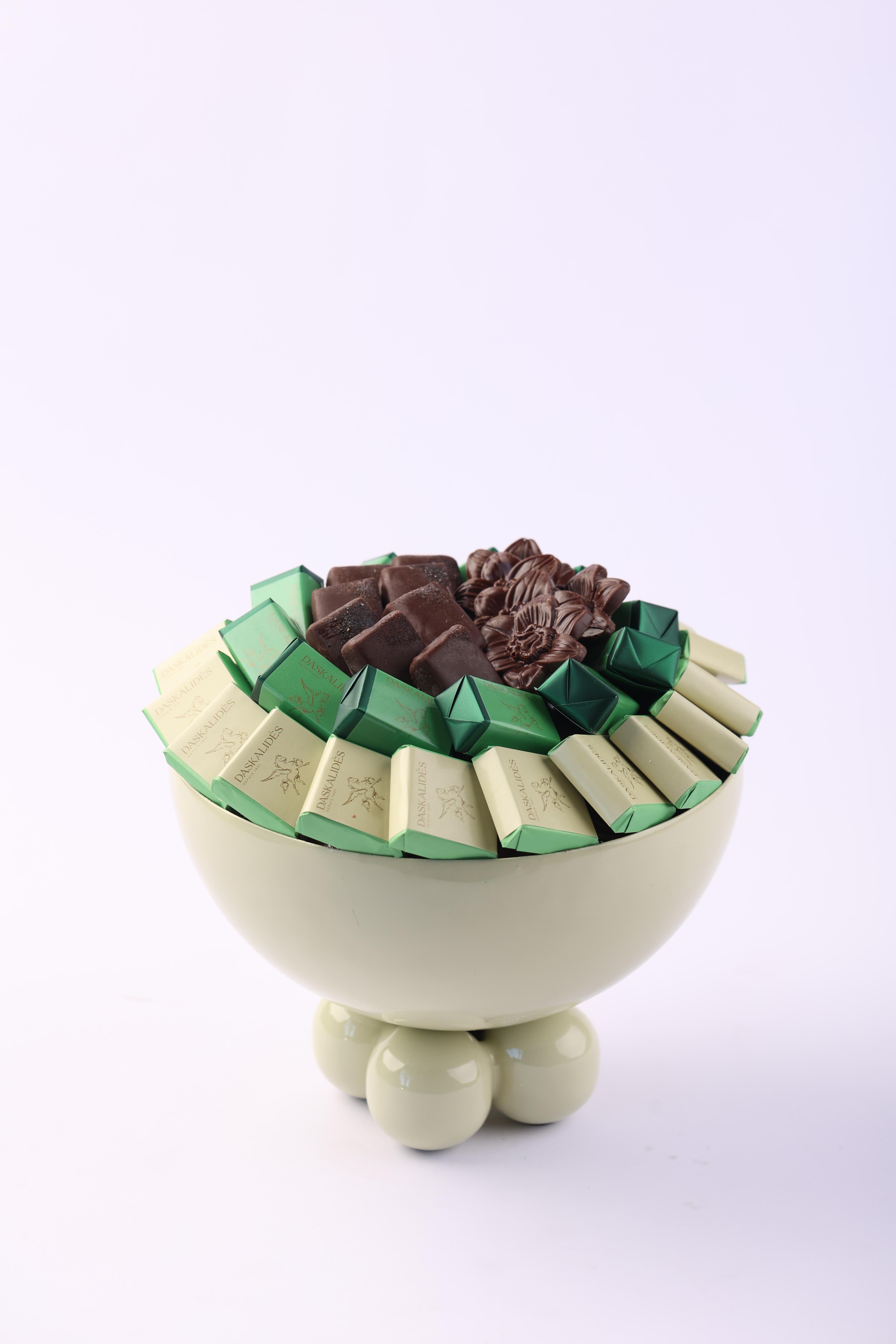 Bol ivoire sur pieds sphériques MM -650g