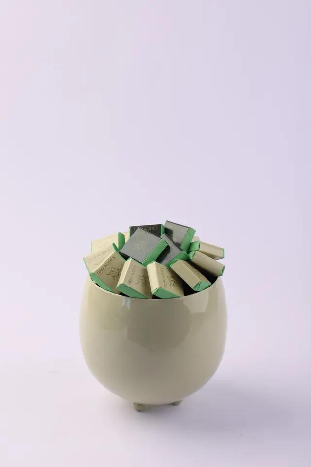 Pot ivoire trépieds PM -300g