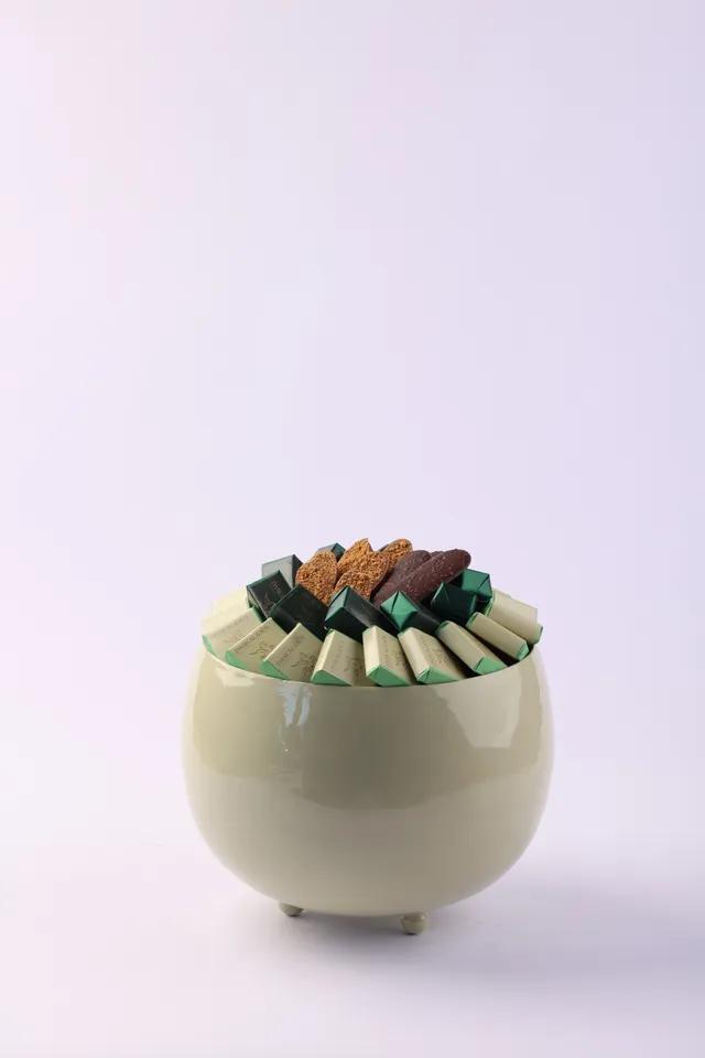 Pot ivoire trépieds MM -650g