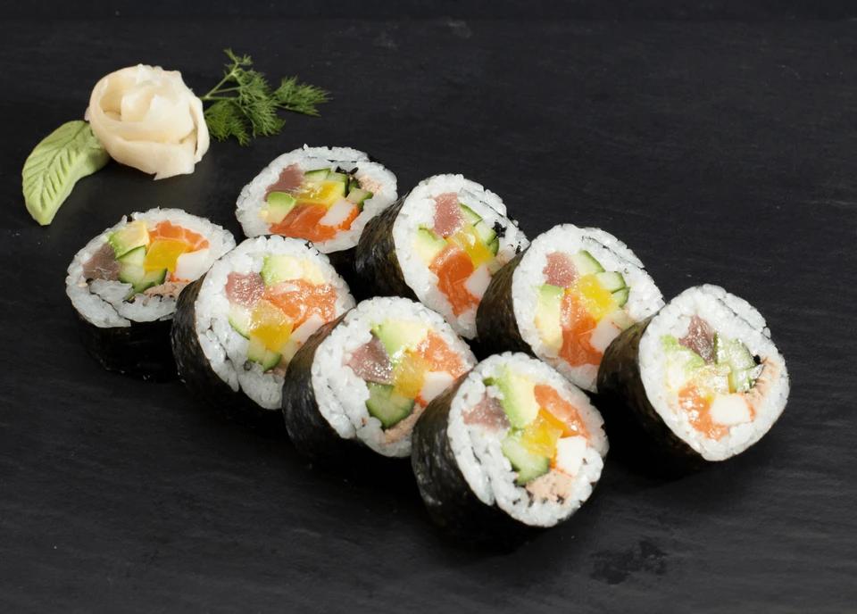 Futo Maki Salmon