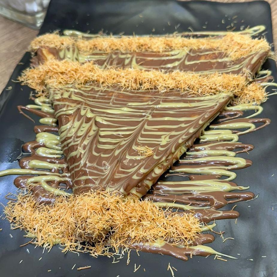 Crêpe Pistachio Kunafeh