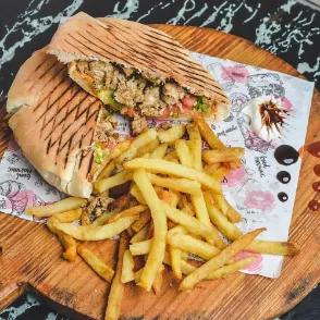 Sandwich Tabouna Escalope Grillée