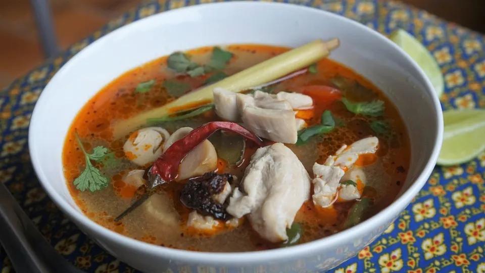 Soupe Tom yum Poulet